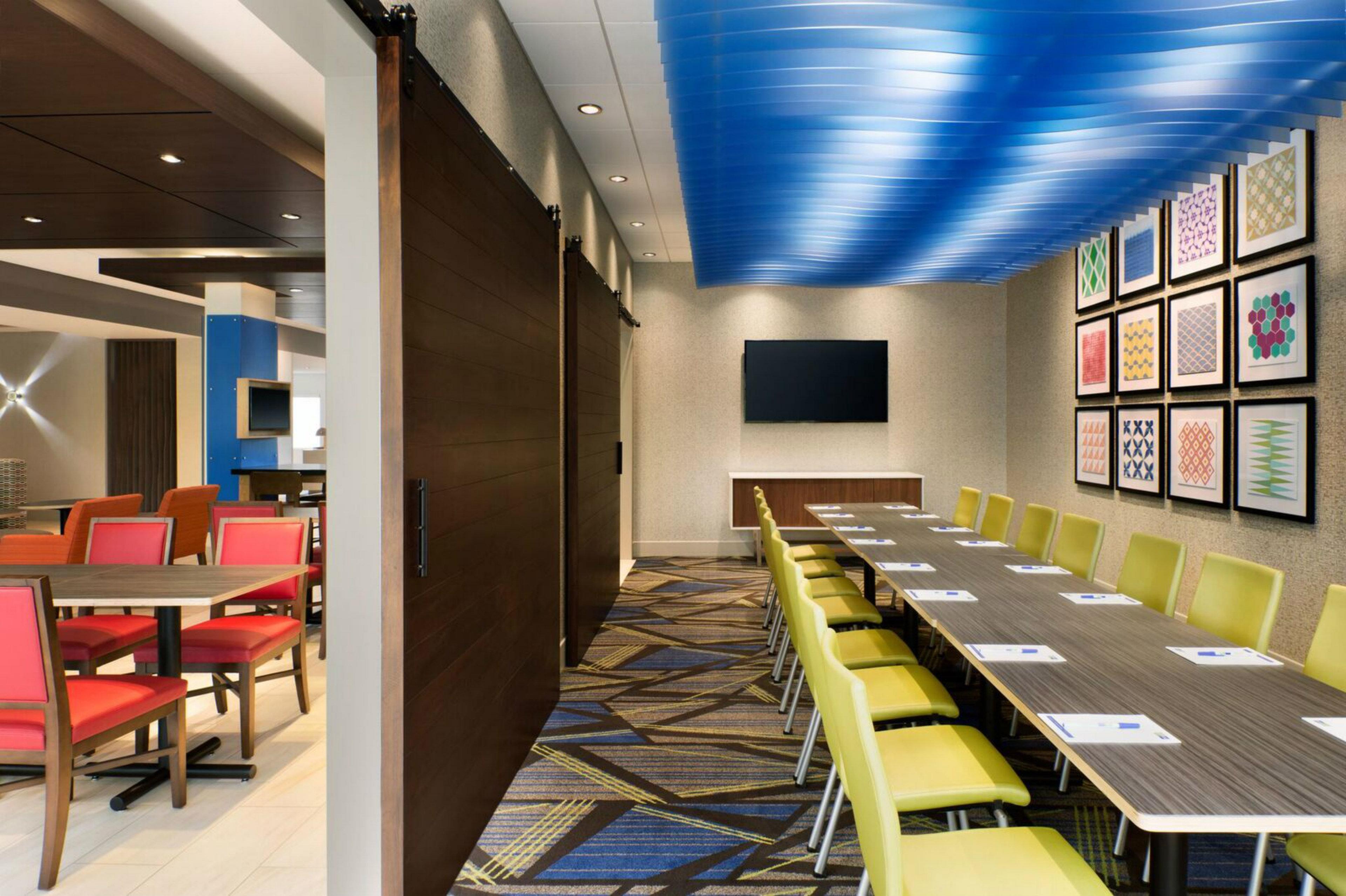 Holiday Inn Express & Suites - Detroit North - Roseville By Ihg Exteriér fotografie