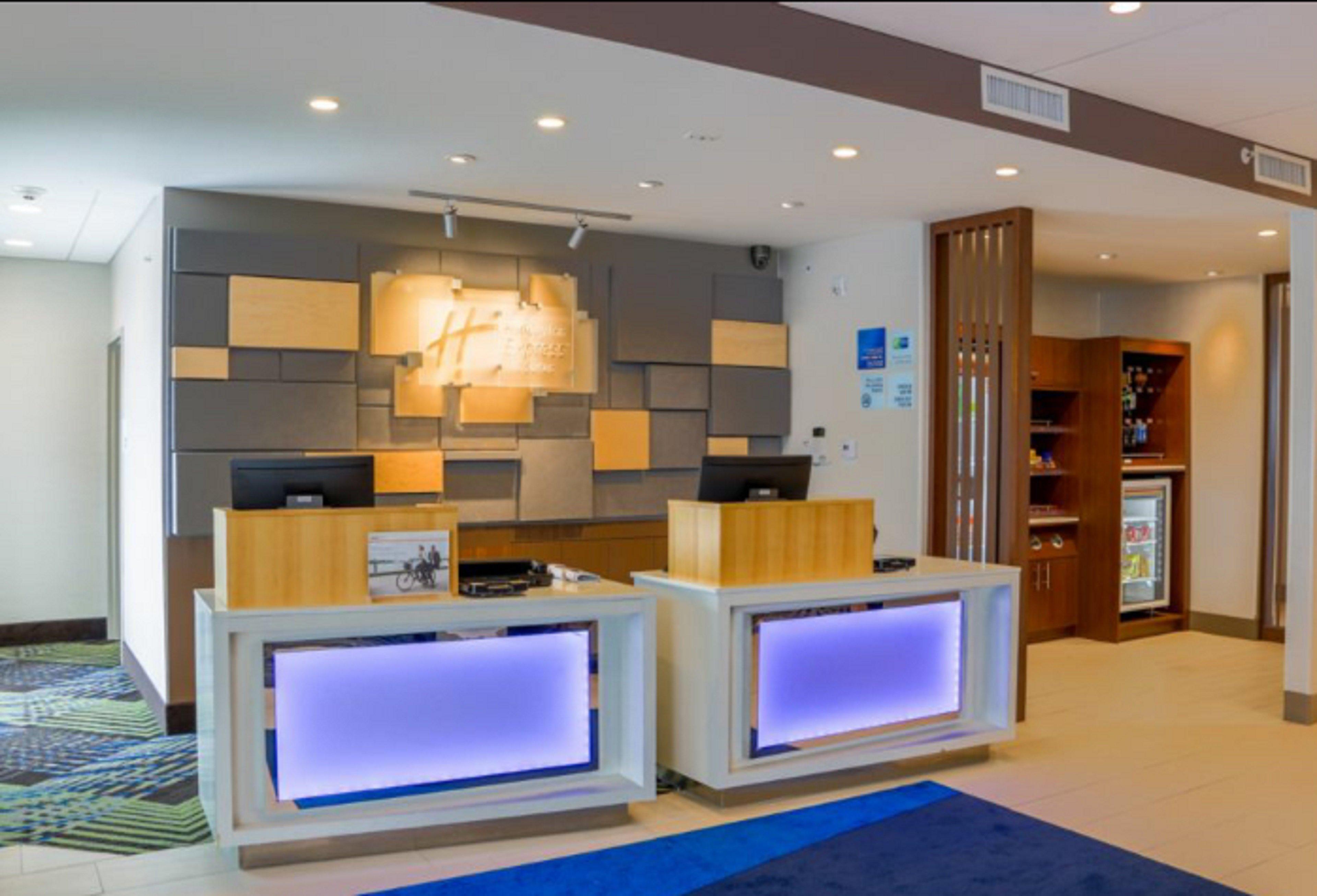 Holiday Inn Express & Suites - Detroit North - Roseville By Ihg Exteriér fotografie