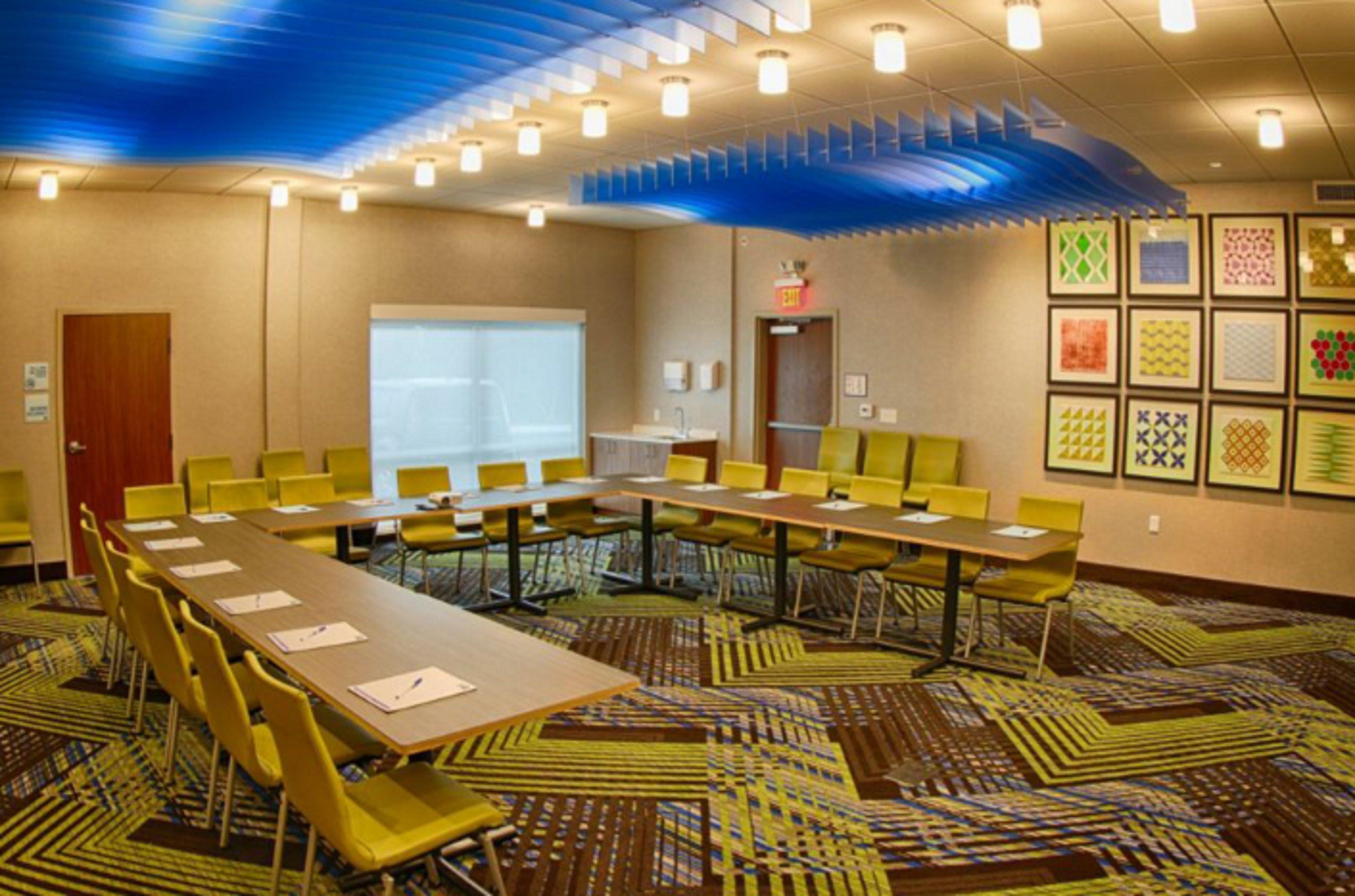 Holiday Inn Express & Suites - Detroit North - Roseville By Ihg Exteriér fotografie