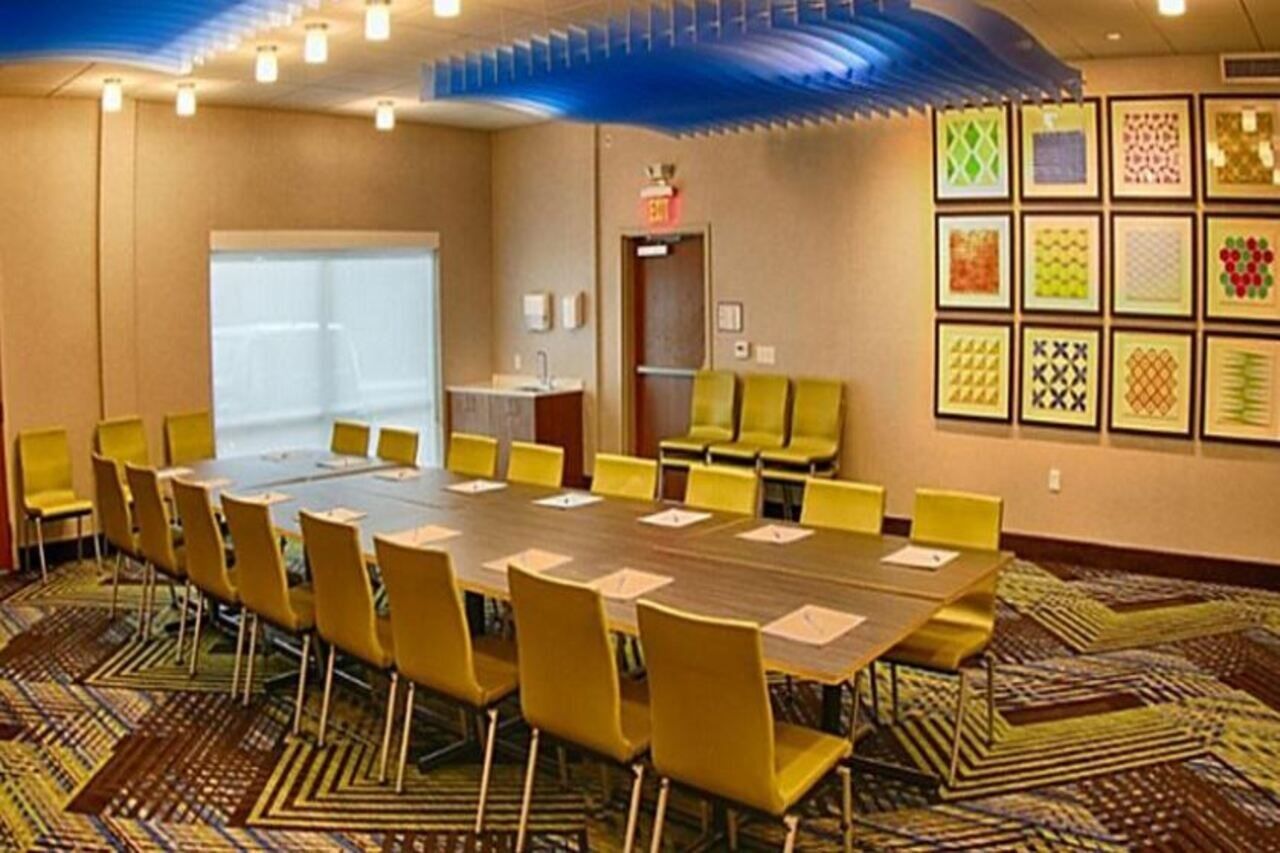 Holiday Inn Express & Suites - Detroit North - Roseville By Ihg Exteriér fotografie
